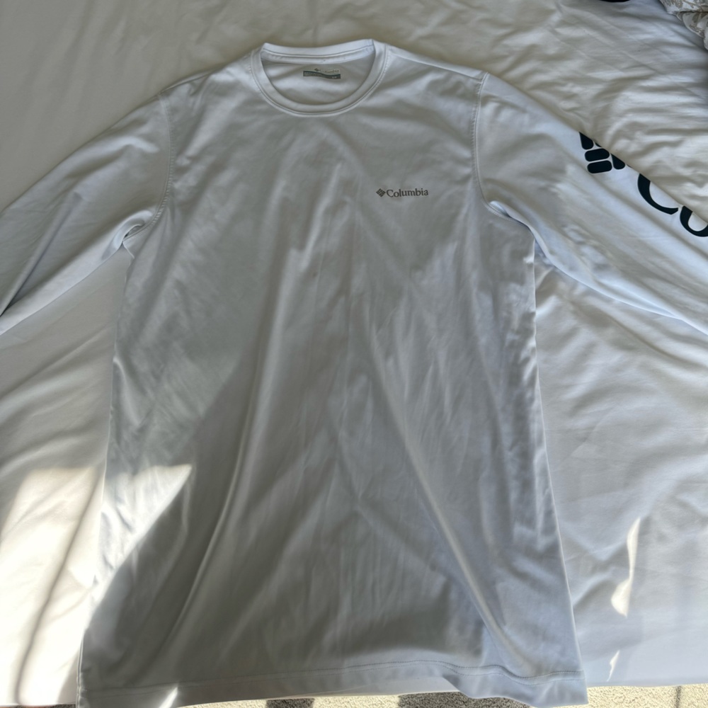 Columbia men’s small long sleeve t shirt